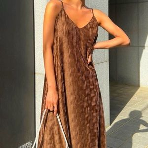 Brown dress